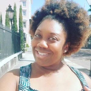 Meet your Posher, Antionette